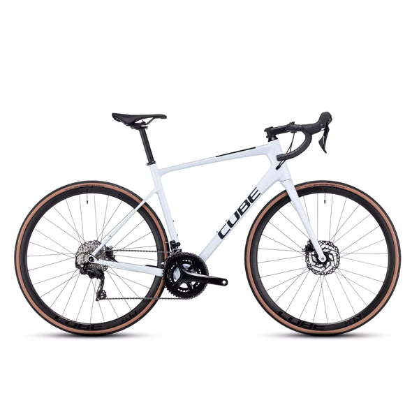 Bicicleta de Carreras Cube Attain GTC 700 Race Blanco Negro